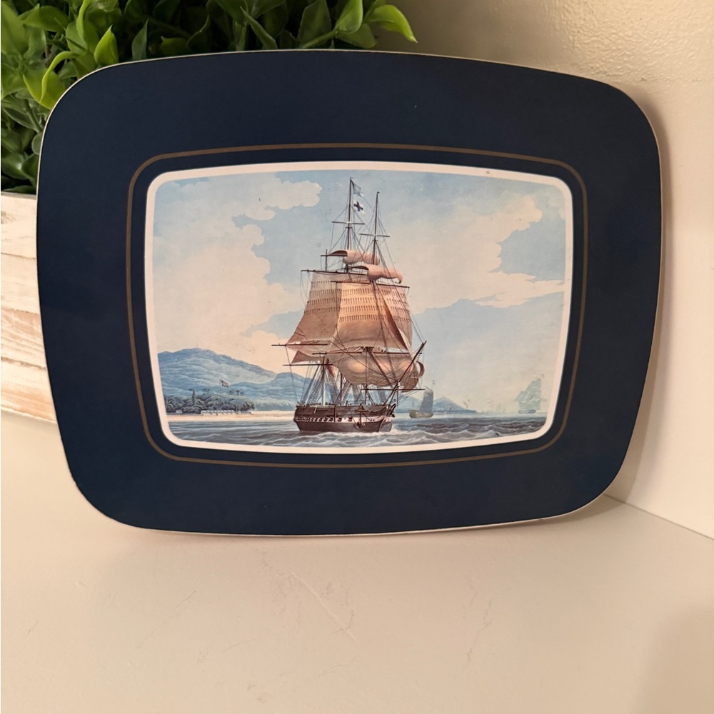 Clover Leaf Clipper Ship Art Decor Melamine Casserole Stand/Pot Holder Vintage